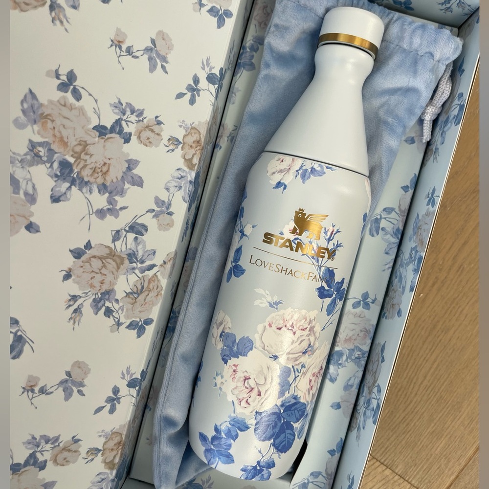 Loveshackfancy Stanley 20oz Everblooming Rosettes